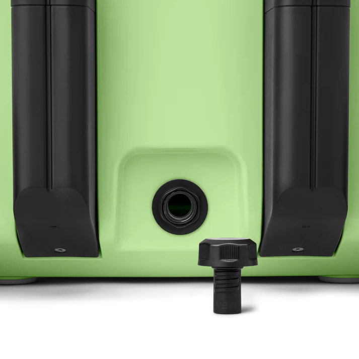 ROADIE® 32 WHEELED COOLER KEY LIME
