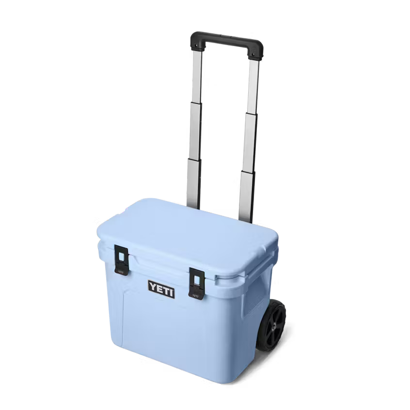 ROADIE® 32 WHEELED COOLER BIG SKY BLUE