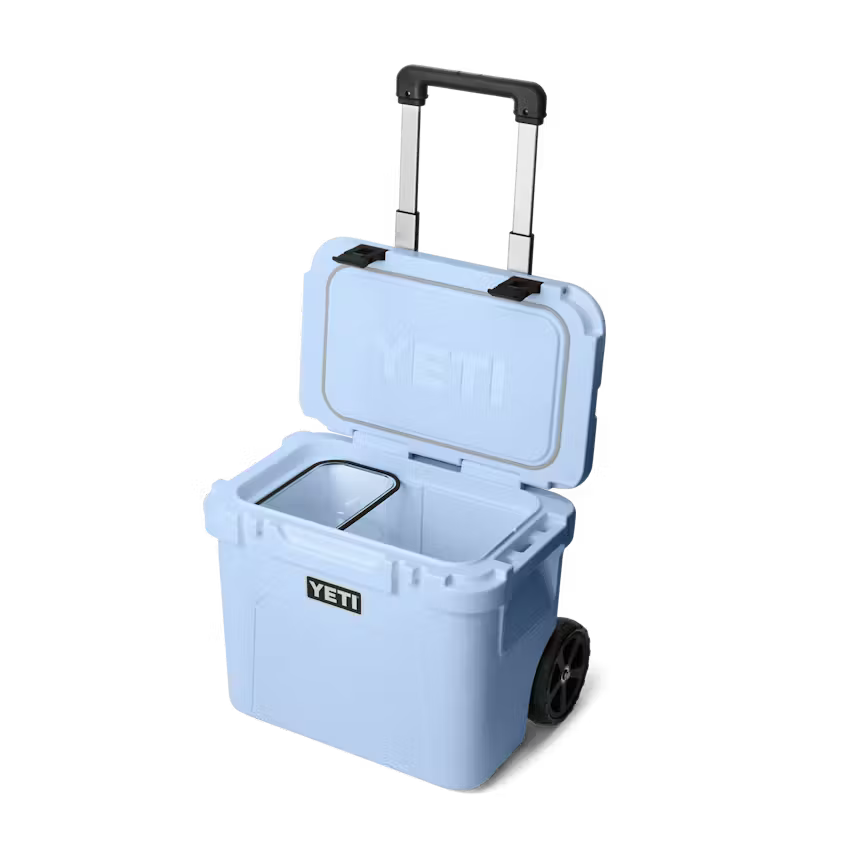 ROADIE® 32 WHEELED COOLER BIG SKY BLUE