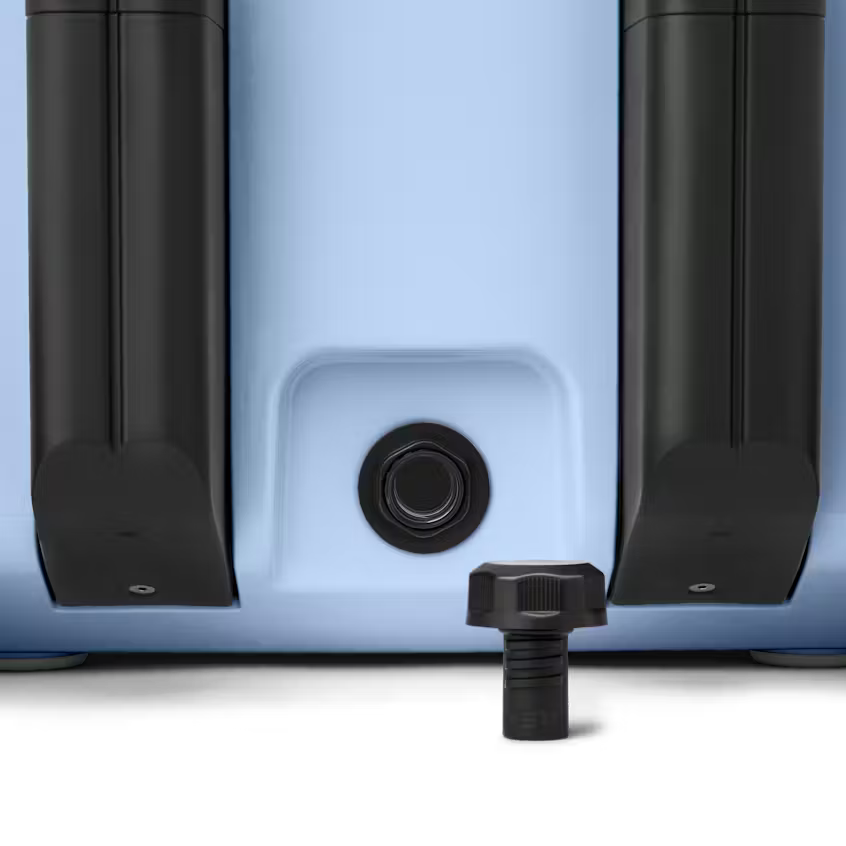 ROADIE® 32 WHEELED COOLER BIG SKY BLUE