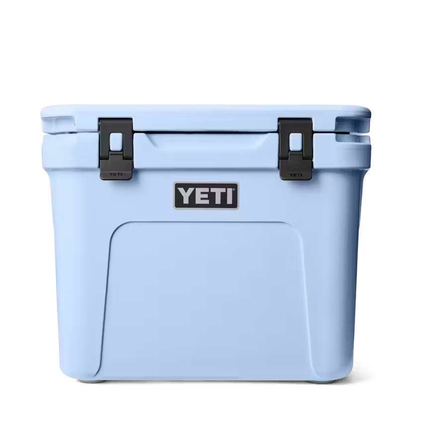 ROADIE® 32 WHEELED COOLER BIG SKY BLUE