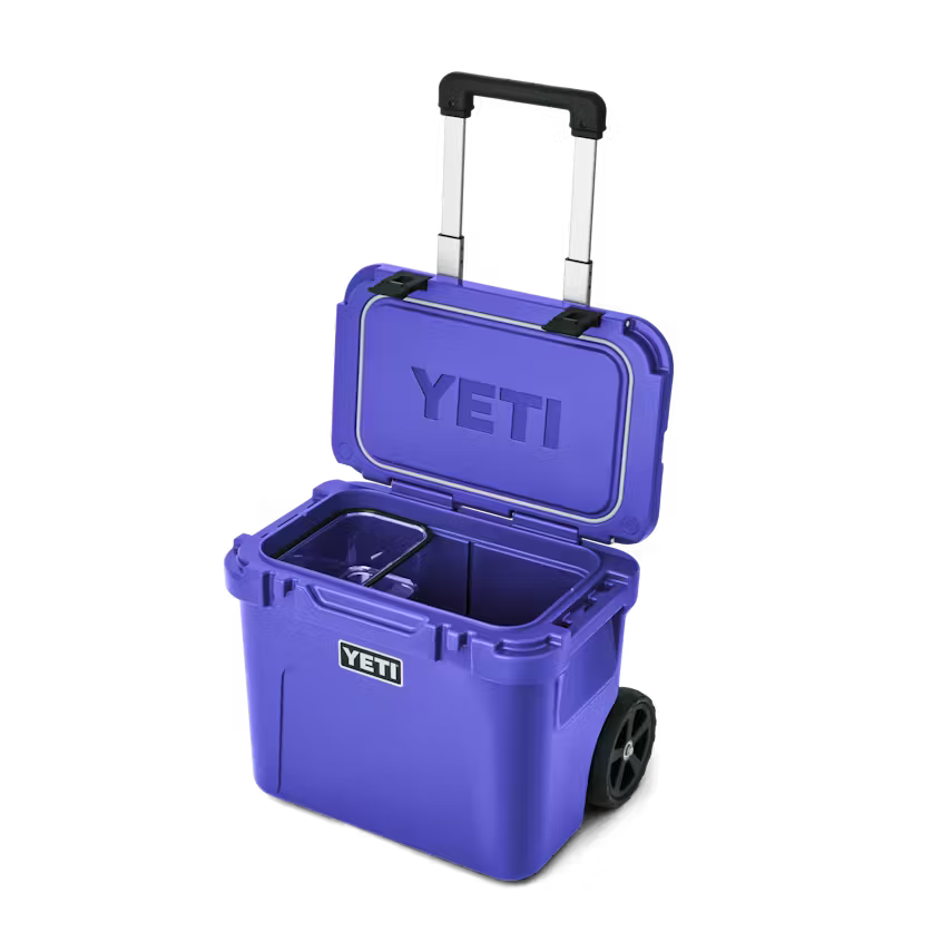 ROADIE® 32 WHEELED COOLER ULTRAMARINE VIOLET