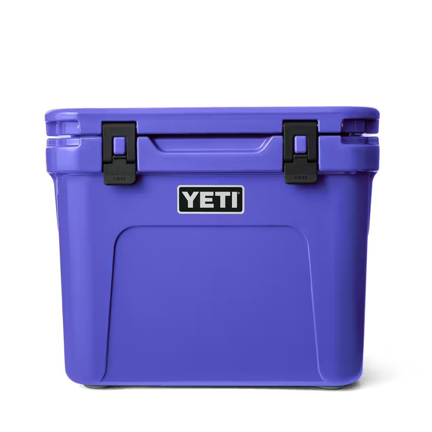 ROADIE® 32 WHEELED COOLER ULTRAMARINE VIOLET