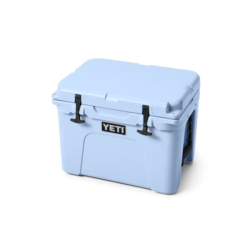 TUNDRA® 35 HARD COOLER BIG SKY BLUE