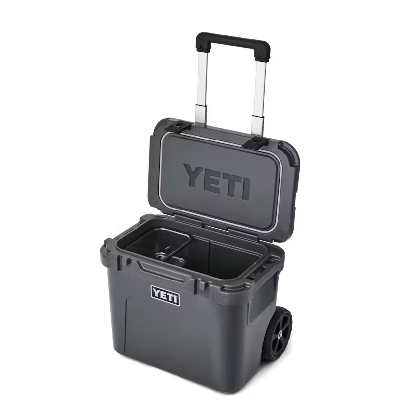 ROADIE® 32 WHEELED COOLER CHARCOAL