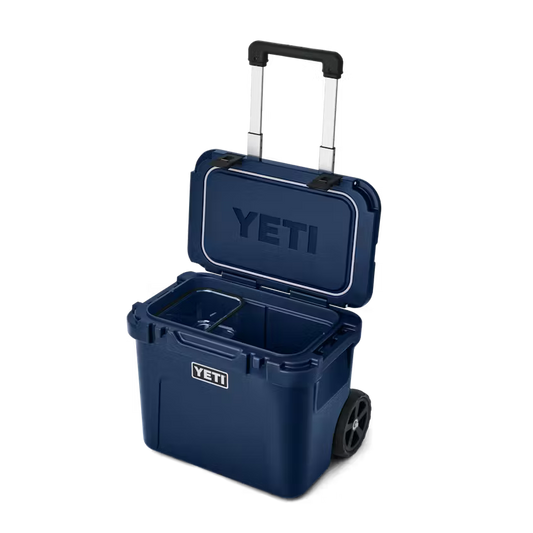 ROADIE® 32 WHEELED COOLER NAVY | Yeti Market