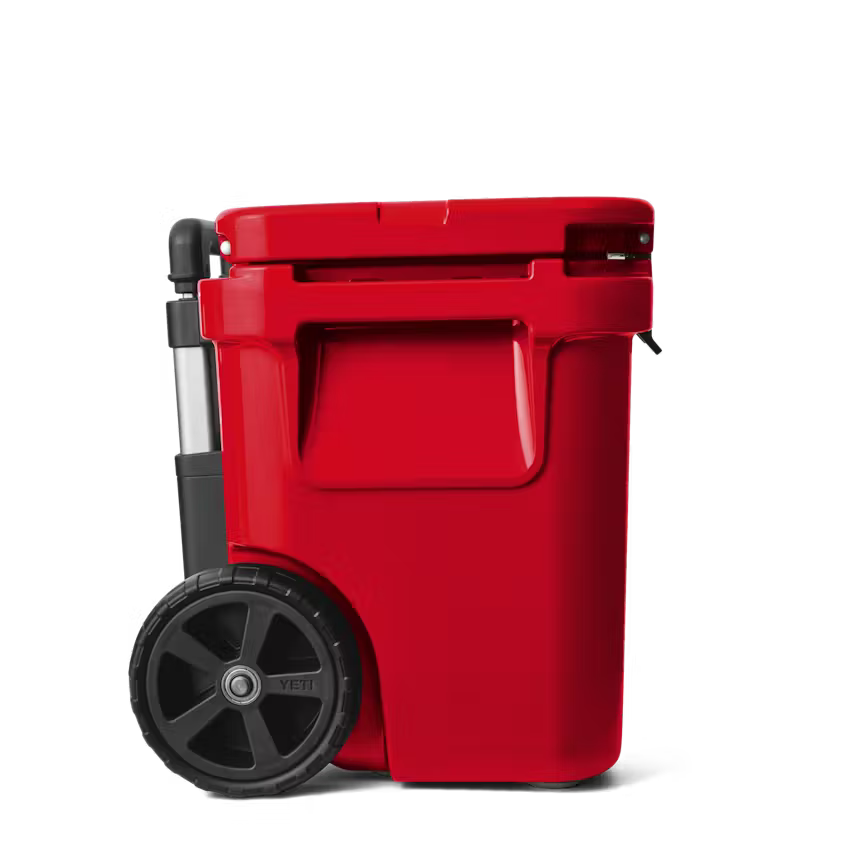 ROADIE® 32 WHEELED COOLER RESCUE RED