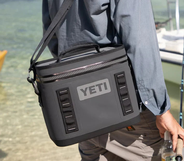 HARD COOLERS YETI