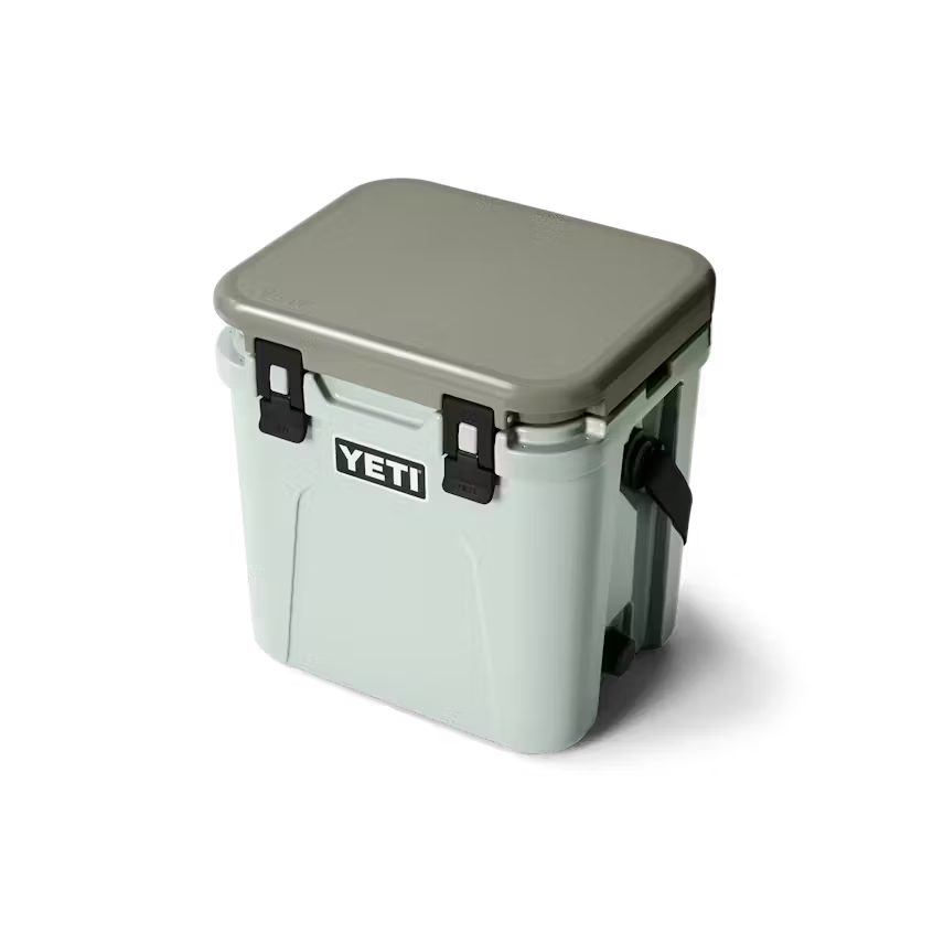 YETI ROADIE 24 HARD COOLER RIGDELINE | Yeti Market