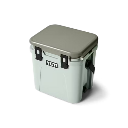 YETI ROADIE 24 HARD COOLER RIGDELINE | Yeti Market