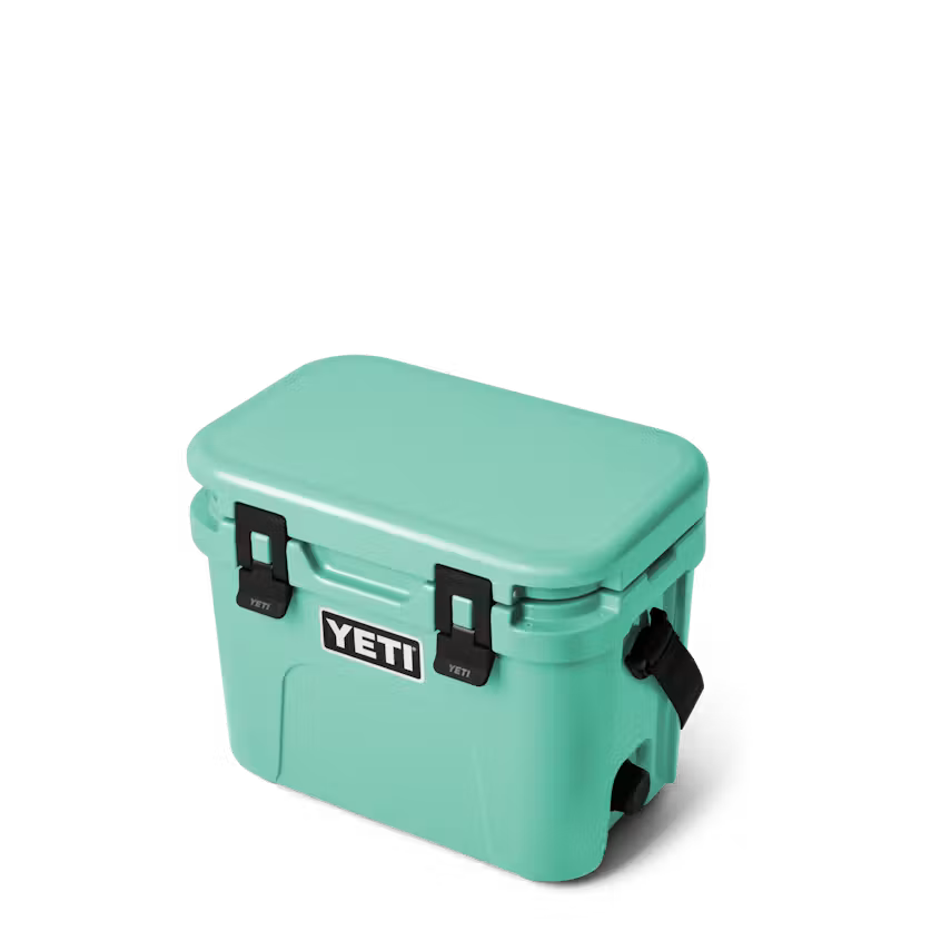 HIELERA RIGIDA YETI ROADIE 15 HARD COOLER SEAFOAM | Yeti Market
