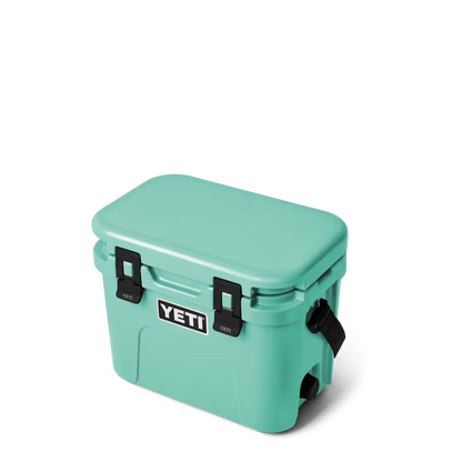 HIELERA RIGIDA YETI ROADIE 15 HARD COOLER SEAFOAM | Yeti Market