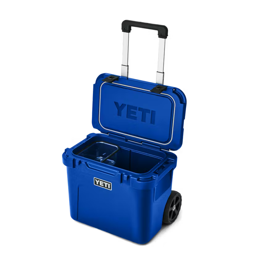 HIELERA RIGIDA YETI ROADIE 32 WHEELED COOLER - ROYAL BLUE