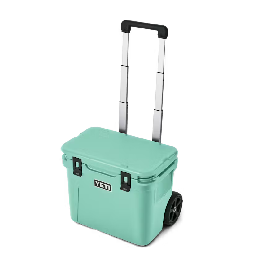 HIELERA RIGIDA YETI ROADIE 32 WHEELED COOLER - SEAFOAM