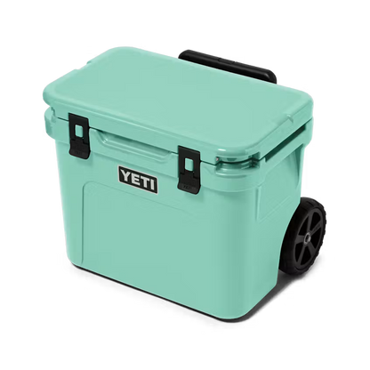 HIELERA RIGIDA YETI ROADIE 32 WHEELED COOLER SEAFOAM | Yeti Market