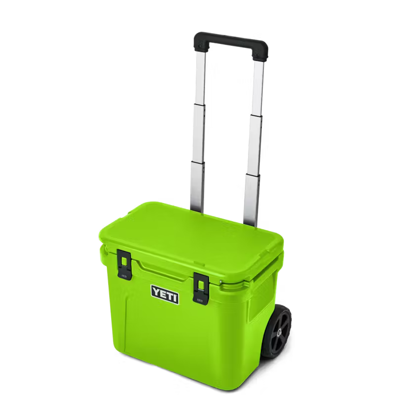 HIELERA RIGIDA YETI ROADIE® 32 WHEELED HARD COOLER VENOM