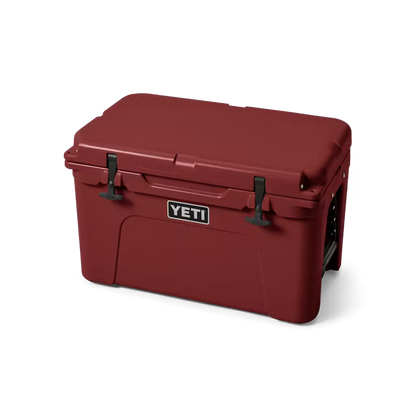 HIELERA RIGIDA YETI TUNDRA 45 HARD COOLER STAG RED | Yeti Market