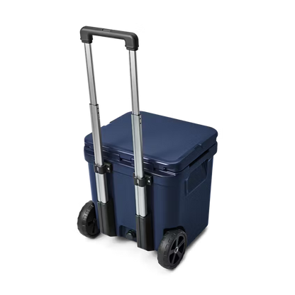 ROADIE® 48 WHEELED COOLER AZUL MARINO