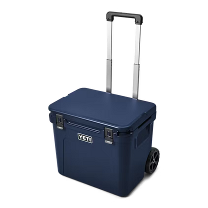 ROADIE® 60 WHEELED COOLER AZUL MARINO