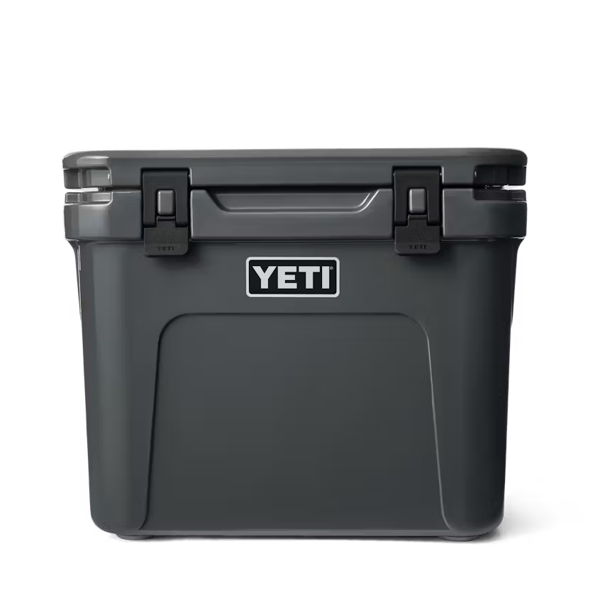 ROADIE® 32 WHEELED COOLER CHARCOAL