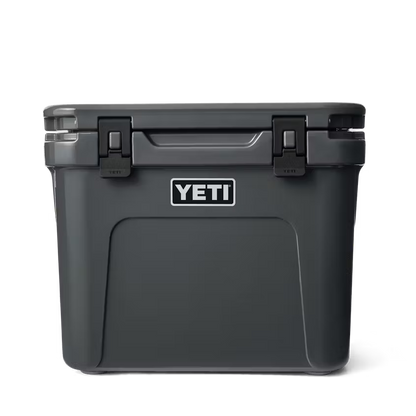ROADIE® 32 WHEELED COOLER CHARCOAL