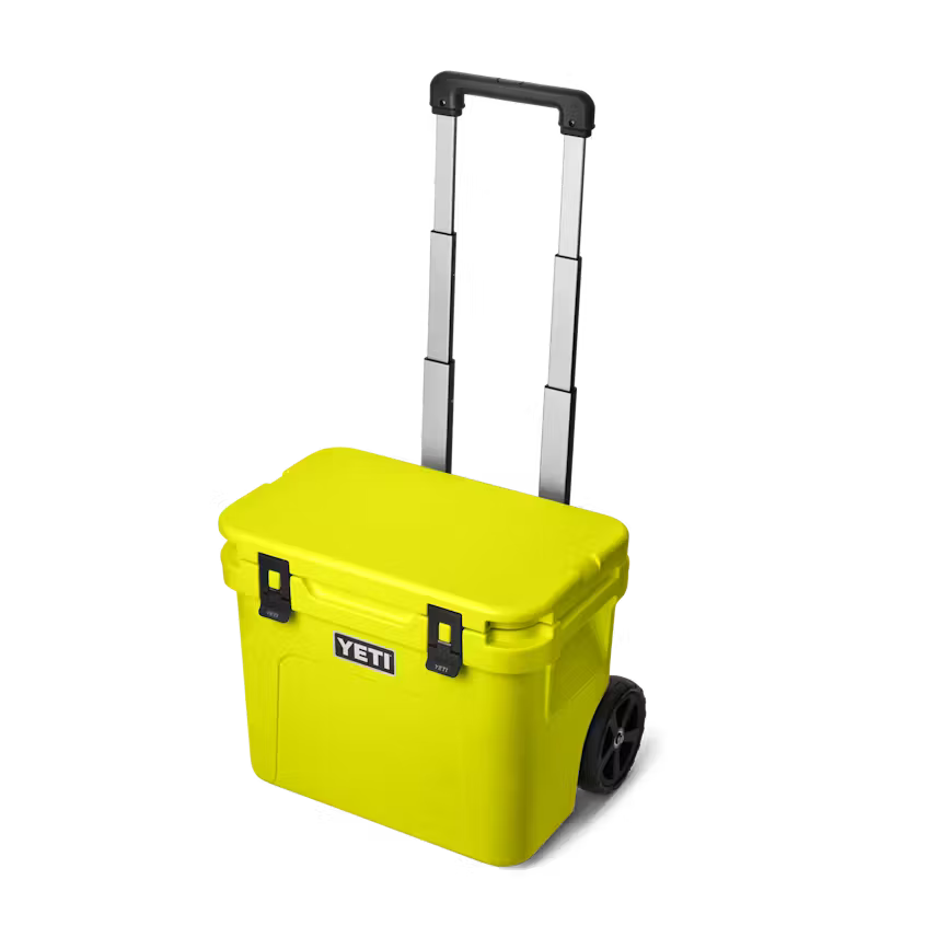 ROADIE® 32 WHEELED COOLER FIREFLY YELLOW