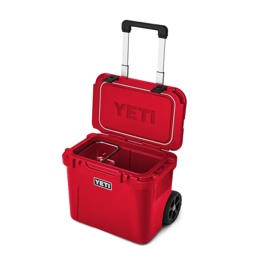 ROADIE® 32 WHEELED COOLER RESCUE RED