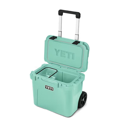 HIELERA RIGIDA YETI ROADIE 32 WHEELED COOLER SEAFOAM | Yeti Market