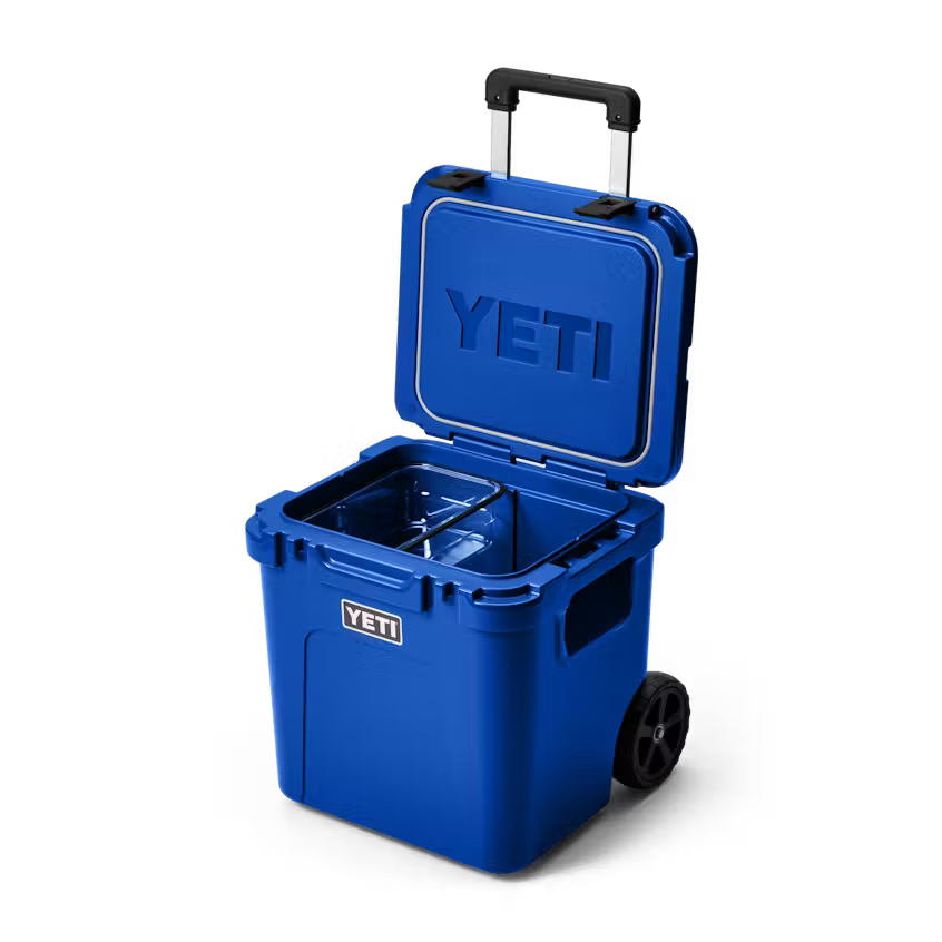 HIELERA RIGIDA YETI ROADIE 48 WHEELED COOLER - ROYAL BLUE